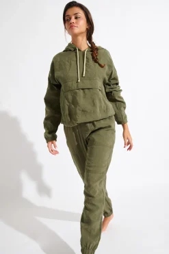 JOGGING OKENO BEARCREEK-Banana Moon Sale