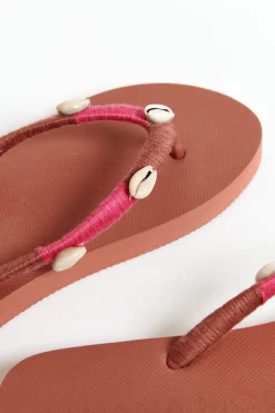 TONG NILULU SEASIDE-Banana Moon New